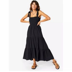 XiRENA Black Midi Dress